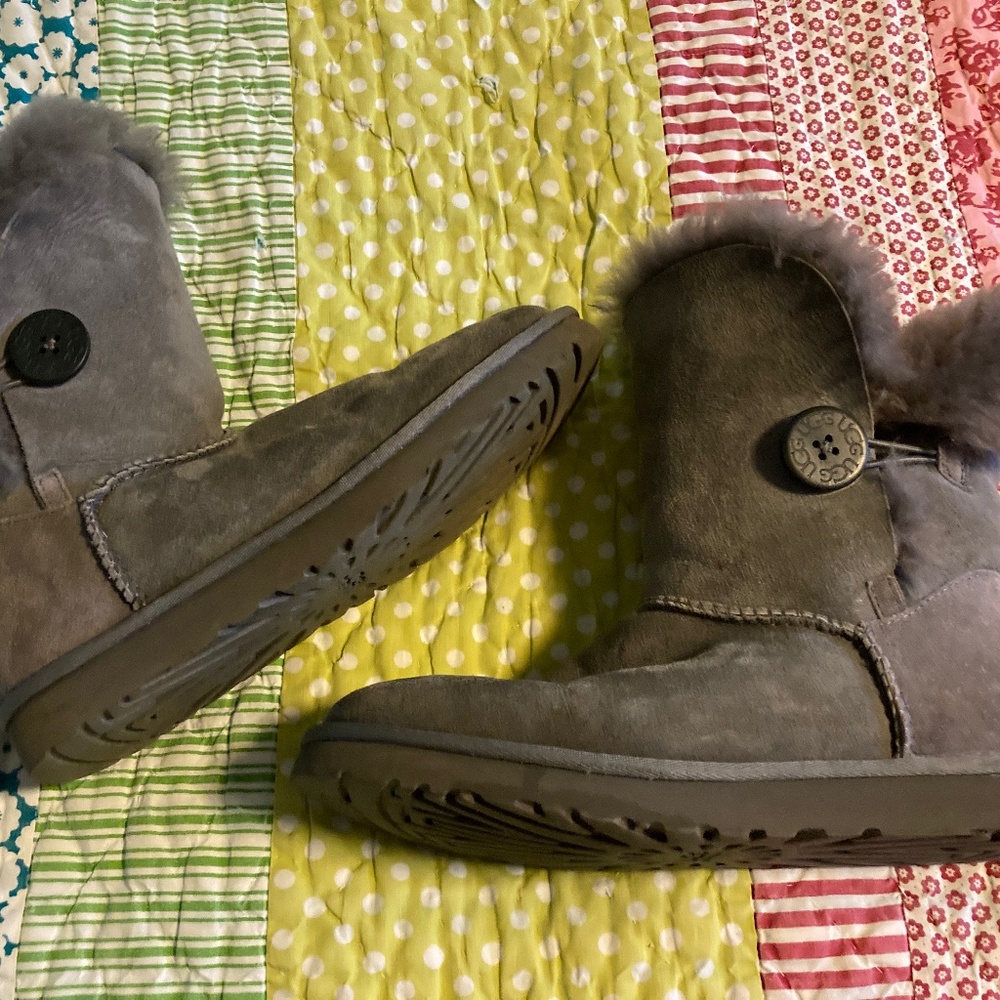 Ugg Bailey Button Boot Grey/Gray 8 - image 1